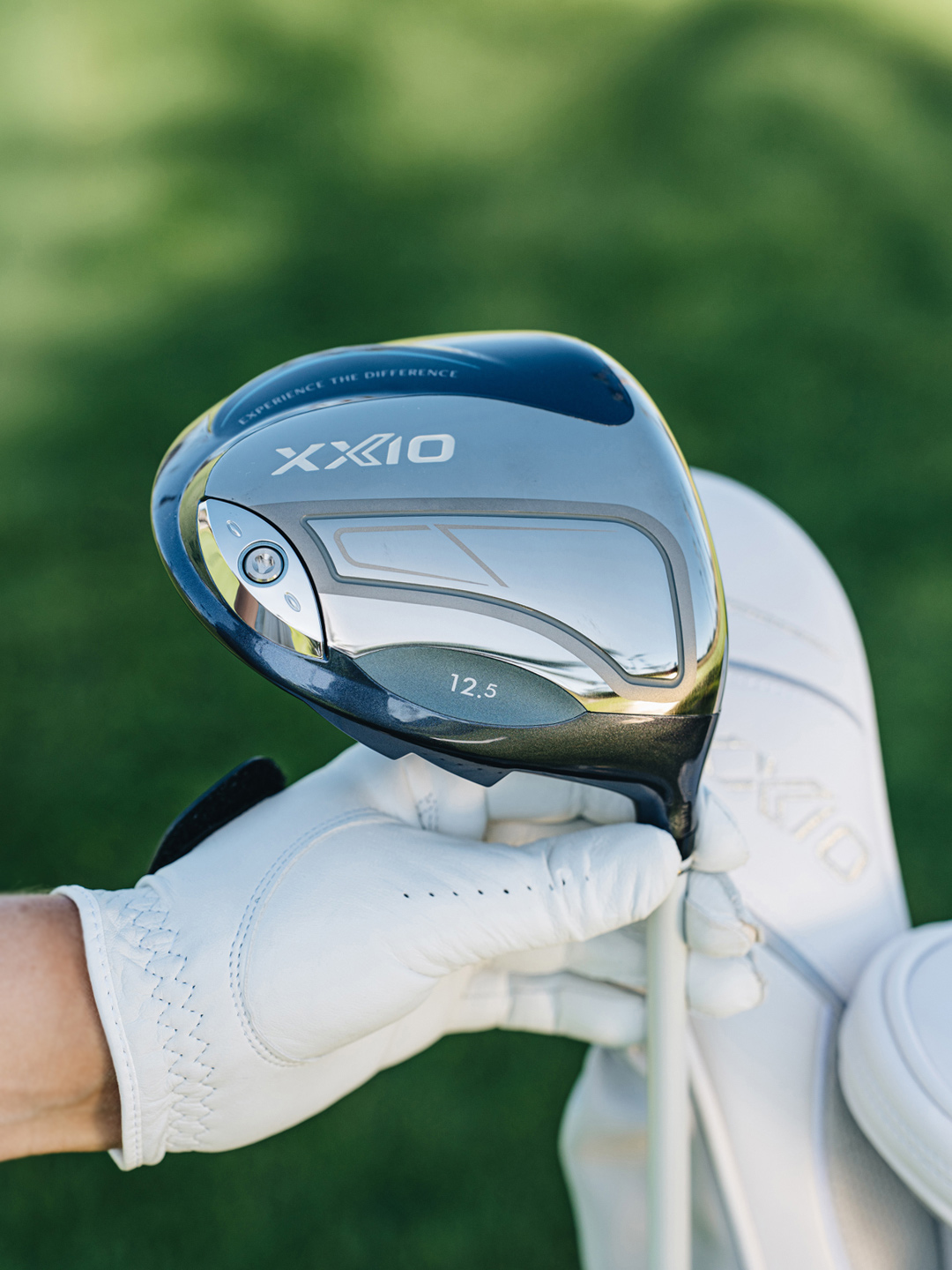 ゼクシオ XXIO EXPERIENCE THE DIFFERENCE | DUNLOP GOLFING WORLD
