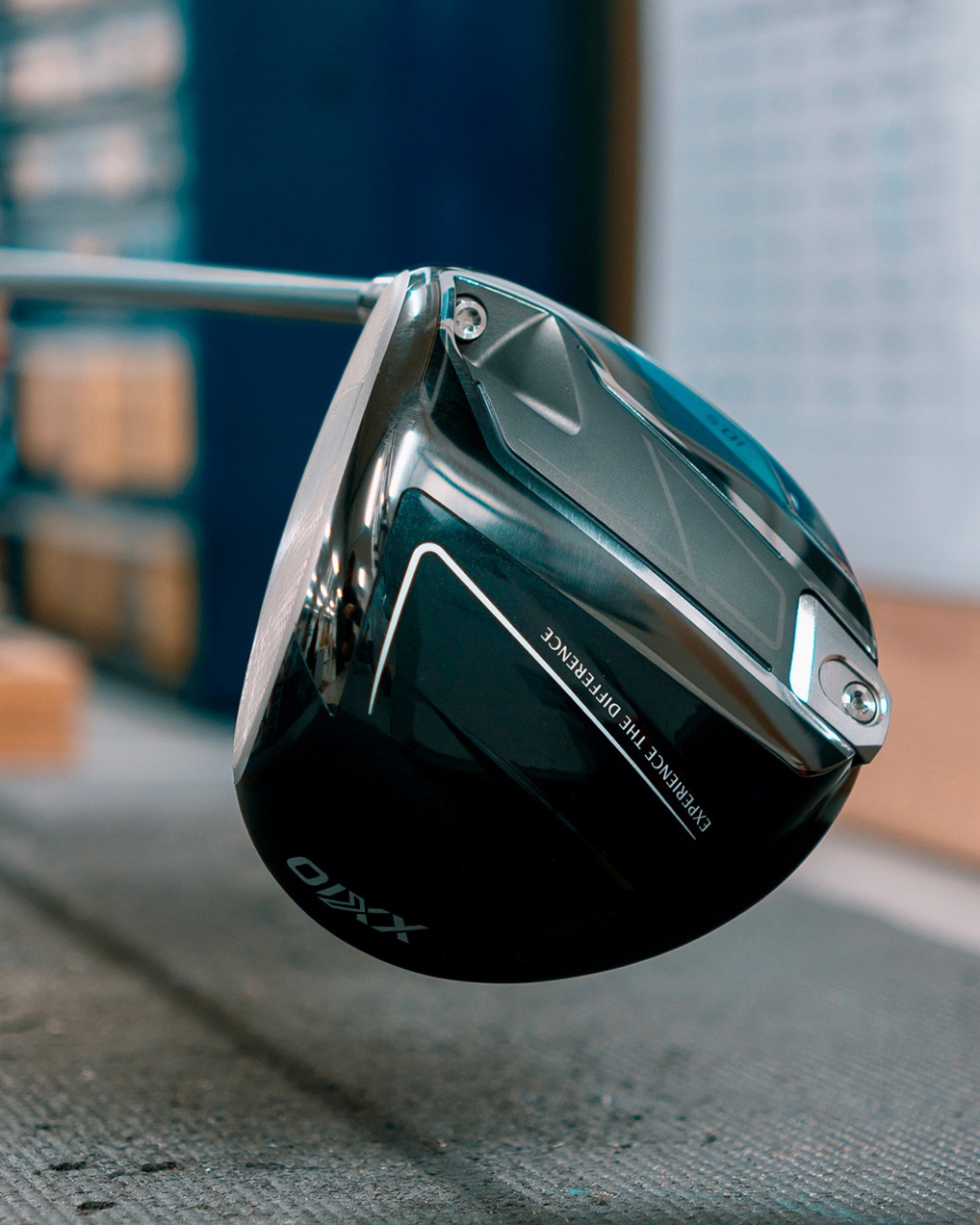 ゼクシオ XXIO EXPERIENCE THE DIFFERENCE | DUNLOP GOLFING WORLD